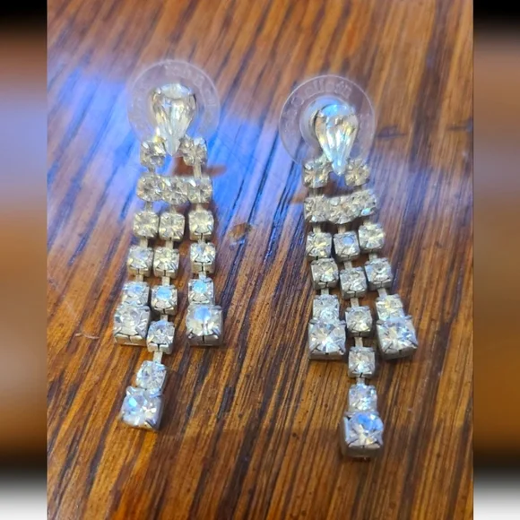 Earring bundle - Picture 2 of 3